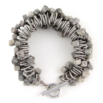 Bracelet pièce unique anneaux vintage et pierres